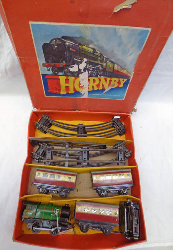 HORNBY 0 GAUGE PASSENGER TRAIN SET NO 31