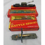 SELECTION TRIANG HORNBY/BATTLE SPACE WAGONS INCLUDING R128 - OPERATING HELICOPTER CAR,