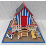 DOLLS HOUSE/BEACH HUT.