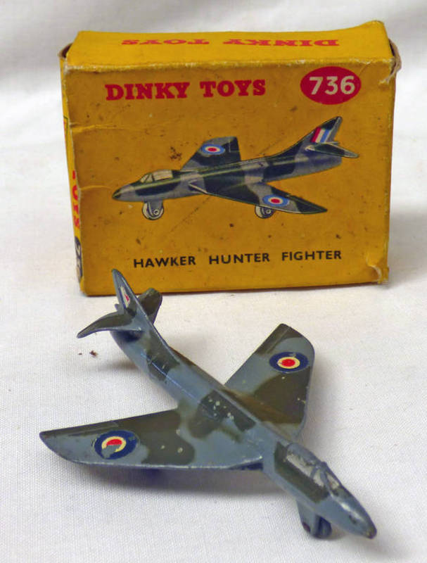 DINKY TOYS 4736 - HAWKER HUNTER FIGHTER.