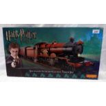 HORNBY R1095 00 GAUGE HARRY POTTER AND THE ORDER OF THE PHOENIX HOGWARTS EXPRESS ELECTRIC TRAIN SET.