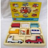 CORGI TOYS GIFT SET NO 24 CONTRUCTOR SET (COMMER 3/4 TON CHASSIS).