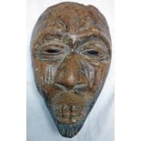 19TH CENTURY AFRICAN WOODEN MASK HEIGHT 19 CMS