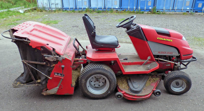 COUNTAX A20-50 RIDE-ON LAWNMOWER WITH COLLECTING BIN - KEY IN OFFICE