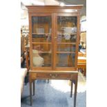19TH CENTURY MAHOGANY BOOKCASE ON STAND ON SQUARE SUPPORTS 142 CM TALL