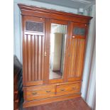 EARLY 20TH CENTURY 3 DOOR MAHOGANY WARDROBE WITH CENTRAL MIRROR DOOR, CARVED DECORATION,