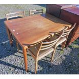 20TH CENTURY TEAK KITCHEN TABLE ON TURNED SUPPORTS AND WITH 4 CHAIRS 119 X 84 73 CM