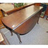 19TH CENTURY MAHOGANY DROP LEAF TABLE ON QUEEN ANNE SUPPORTS 150CM EXTENDED LENGTH