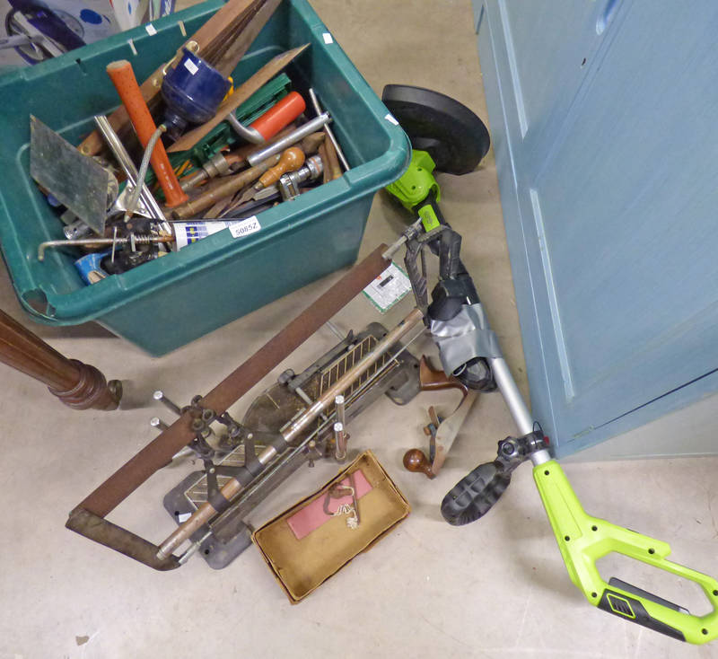 VARIOUS TOOLS ETC TO INCLUDE SAWS, PLANES,