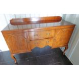 EARLY 20TH CENTURY WALNUT SIDEBOARD WITH 2 DRAWERS & 2 PANEL DOORS ON QUEEN ANNE SUPPORTS