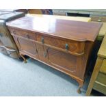 20TH CENTURY MAHOGANY SIDEBOARD WITH 2 DRAWERS OVER 2 PANEL DOORS, ON CABRIOLE SUPPORTS,