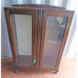 LATE 19TH/EARLY 20TH CENTURY OAK 2 DOOR DISPLAY CABINET,