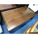 LARGE MAHOGANY COFFEE TABLE LENGTH 134 CM ON SQUARE SUPPORTS