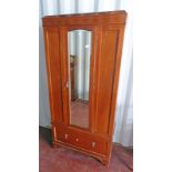 EARLY 20TH CENTURY OAK MIRROR DOOR WARDROBE WITH DRAWER TO BASE 196 X 91 X 40 CM