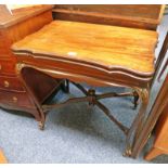 20TH CENTURY OAK HARRIS LEBUS DRESSING TABLE WITH 2 DRAWERS ON BRACKET SUPPORTS,