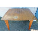 20TH CENTURY TEAK PULL-OUT EXTENDING DINING TABLE ON TAPERED SUPPORTS 89CM WIDE X 150CM LONG