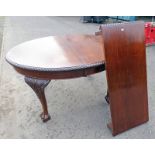 LATE 19TH/EARLY 20TH CENTURY MAHOGANY WIND OUT EXTENDING DINING TABLE WITH 1 LEAF,