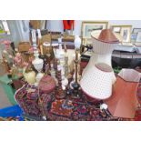 GOOD SELECTION OF VARIOUS TABLE LAMPS WITH SHADES