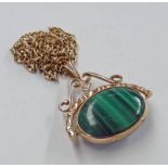 9CT GOLD BLUE AGATE & MALACHITE SWIVEL FOB PENDANT ON A LINK CHAIN THE CLASP MARKED 9K