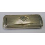 SILVER SNUFF BOX MARKED WE LONDON 1815 WITH ENGINE TURNED DECORATION