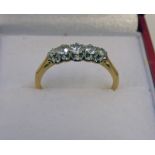 GRADUATED 5-STONE DIAMOND SET RING,