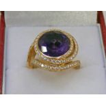 DIAMOND AND AMETHYST GOLD RING,