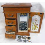 DECORATIVE WOODEN JEWELLERY CABINET WITH LIFT-UP LID & DRAWERS CONTAINING A WIDE SELECTION OF