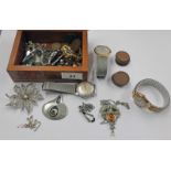 WALNUT VENEERED JEWELLERY BOX & CONTENTS INCLUDING TURLER PFADI WRISTWATCH, MARCASITE FLORAL BROOCH,