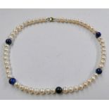 CULTURED PEARL & LAPIS LAZULA BEAD NECKLACE Condition Report: Length: 19cm when