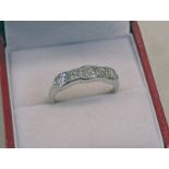 PLATINUM RING SET WITH THREE OVAL DIAMONDS WITH TWO SQUARE CUT DIAMONDS Condition