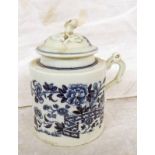 18TH CENTURY CAUGHLEY WARE BLUE & WHITE LIDDED MUSTARD POT DECORATED WITH BIRDS, FLOWERS,