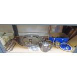 SELECTION OF SILVER PLATED WARE ETC ON 1 SHELF