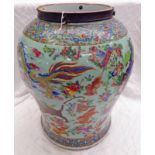 19TH CENTURY CHINESE CANTON VASE DECORATED WITH DRAGONS,