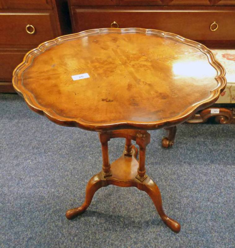 LATE 20TH CENTURY WALNUT CIRCULAR TABLE ON SHAPED SUPPORTS