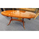 OVAL MAHOGANY COFFEE TABLE Condition Report: Light scratches and scuffs present to