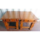 3 PINE SIDE TABLES WITH 1 CENTRAL DRAWER
