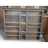 19TH CENTURY OAK WALL MOUNTED PLATE RACK 92CM TALL X 117CM WIDE Condition Report:
