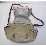 VINTAGE SPORTSMAN'S BAG WITH SHOULDER STRAP