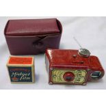 CORONET MIDGET 16MM FILM CAMERA WITH CASE AND FILM Condition Report: Front Lens has