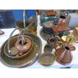SELECTION OF BRASS & COPPER WARE INCLUDING KETTLE,