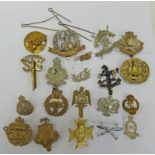 20 CAP BADGES TO INCLUDE TANK CORPS, 2 VOLUNTEERS BATTALION NORFOLK REGT.