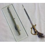 AN IMPERIAL GERMAN MINIATURE SWORD WITH 14CM LONG BLADE,