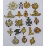 20 CAP BADGES TO INCLUDE HERTFORDSHIRE, ARTILLERY, QUEENS OWN HUSSARS, SHROPSHIRE YEOMANRY,