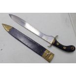 AN INTERESTING MACHETE WITH 43CM LONG BLADE, RECURVED CROSS GUARD WITH MARKINGS, WOODEN GRIP SCALES,