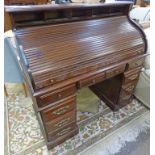 21ST CENTURY OAK ROLL TOP DESK WITH 7 DRAWERS Condition Report: Selection of scores