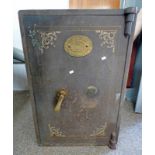 GRIFFITHS & SONS SAFE - KEY IN OFFICE 77 CM TALL