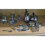 SELECTION OF VARIOUS SILVER PLATED WARE TO INCLUDE 3-PIECE TEA SERVICE,