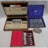 OAK CASED CANTEEN FISH KNIVES & FORKS,