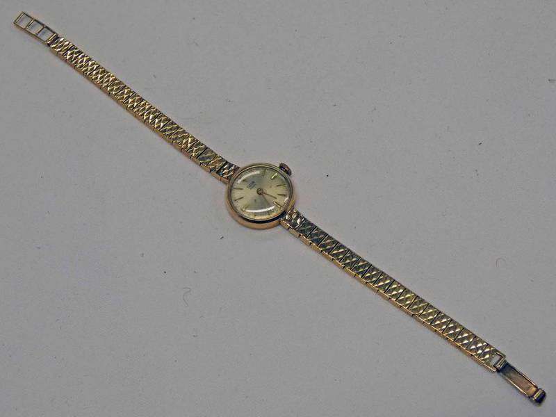 TUDOR ROYAL 9CT GOLD LADIES WRISTWATCH ON A 9CT GOLD ROLEX BRACELET - 15G