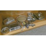 SELECTION OF VARIOUS SILVER PLATED WARE TO INCLUDE SALVER, TRAYS, PIERCED BOWLS,